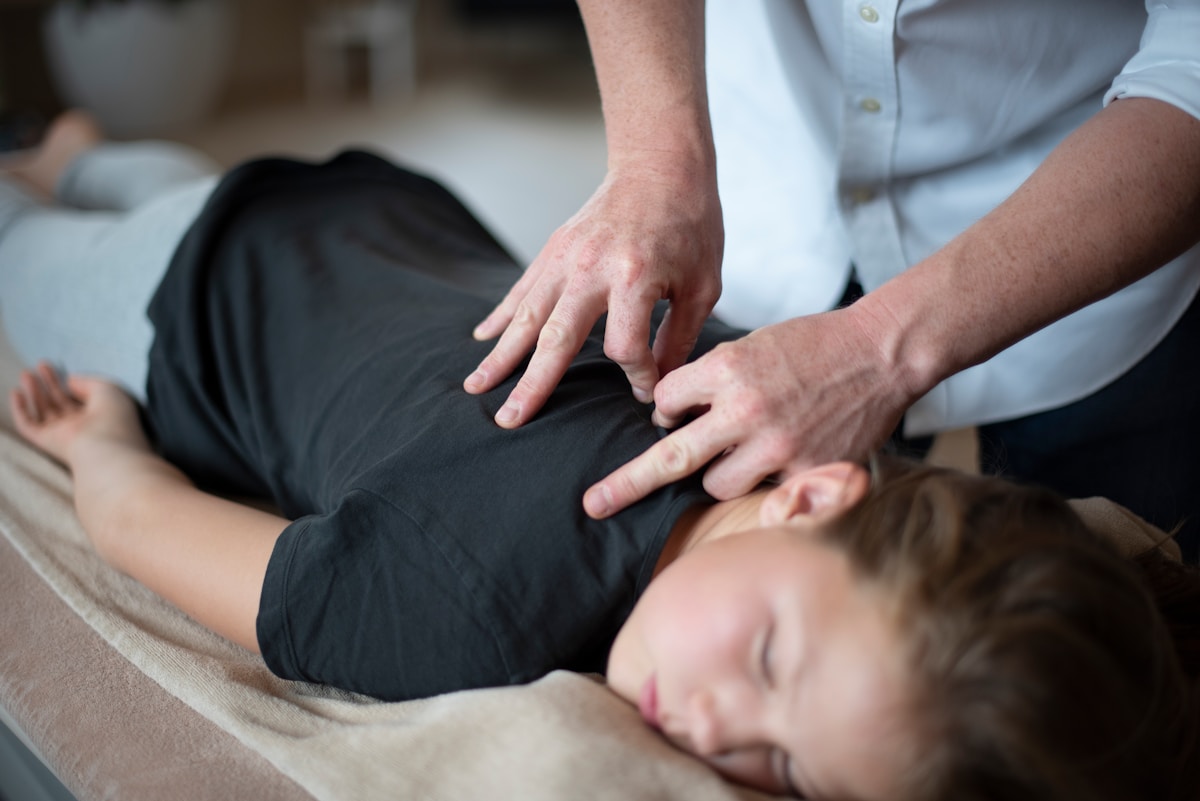 Spine-focused manual treatment session